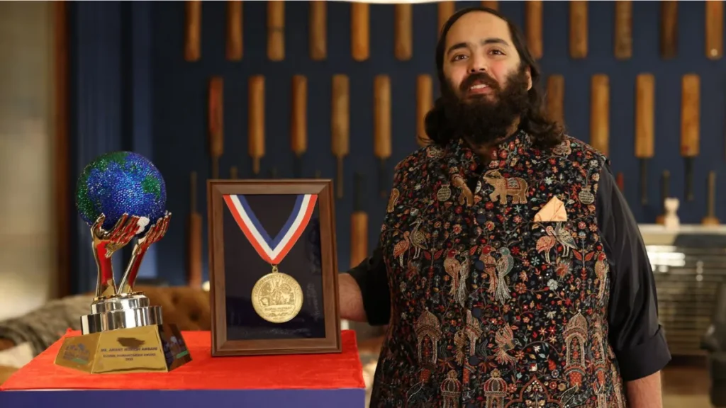 Anant Ambani Receives the Global Humanitarian Award